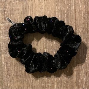 Dew mini scrunchie - Black velvet with sparkles